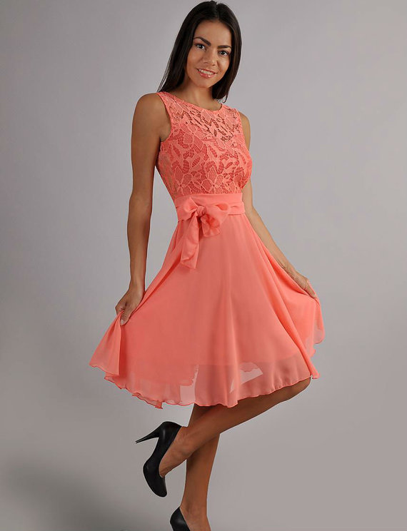 Mariage - Coral  dress. Cocktail dress. Dress Autumn. guipure dress.Bridesmaid Dress.Dress with bow belt