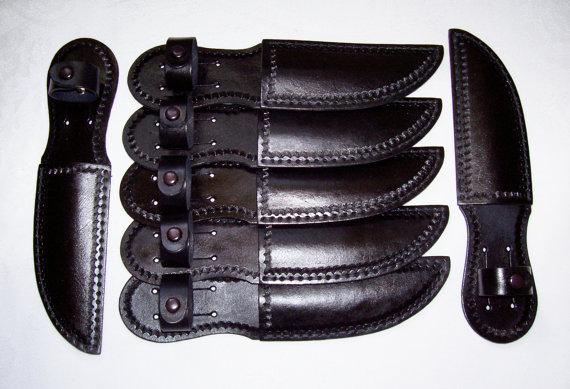 زفاف - 7 Groomsmen/Holiday Gifts-Hand Tooled Black Camouflage Leather Knife Sheaths-item BC-01