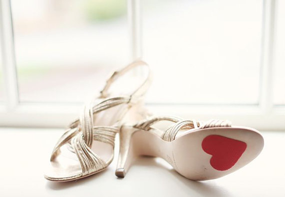 زفاف - Wedding Shoe Heart Petals