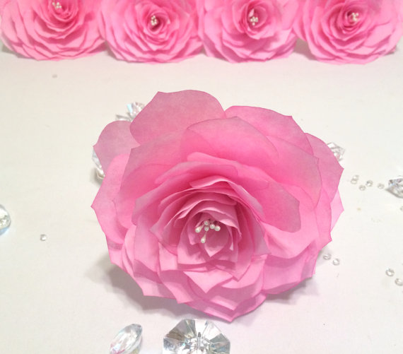 Mariage - Ranunculs handmade filter paper flowers in colors of your choice, Wedding cake flowers, Wedding floral decor, Quinceanera floral decor