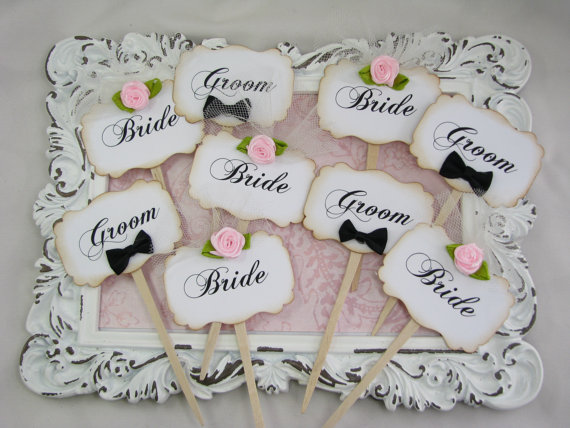 Hochzeit - Bride & Groom Cupcake Toppers, Love Story, Weddings, Favors, Party Picks, Engagement Party, Rehearsal Dinner, Decorations, Bride - Set of 12