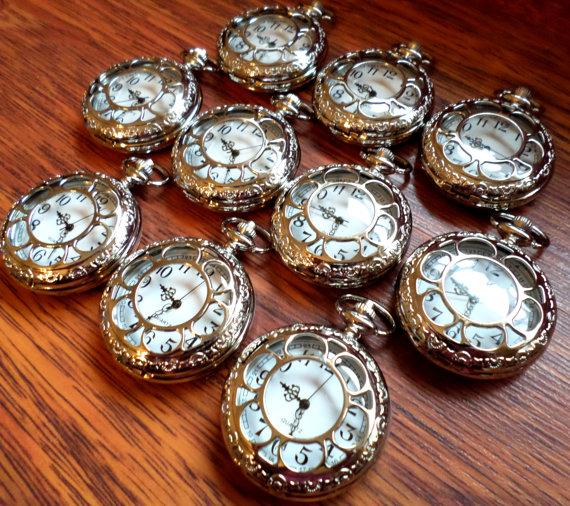 زفاف - Set of 10 Silver Quartz Pocket Watches with Vest Chains Groomsmen Gift Groom's Corner Wedding Party Gift Ships from Canada