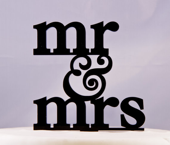 Hochzeit - Wedding Cake Topper Mr and Mrs with ampersand design 3