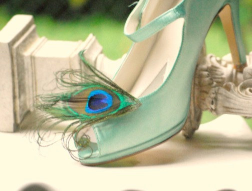 Mariage - Shoe Clips Royal Peacock. Spring Gift Under 50, Rockabilly Couture Bridal Bride Maid Honor. Minimalist Statement Pinup. Wedding Golden Pins
