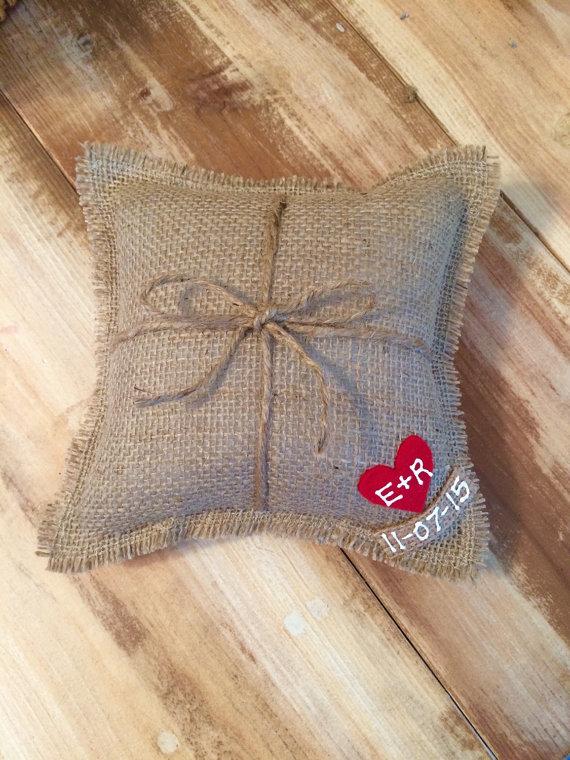 Mariage - 8" x 8" Natural Burlap Ring Bearer Pillow w/ Jute Twine and Heart -Personalize w/ Initials & Wed Date- Rustic/Country/Shabby Chic/Wedding