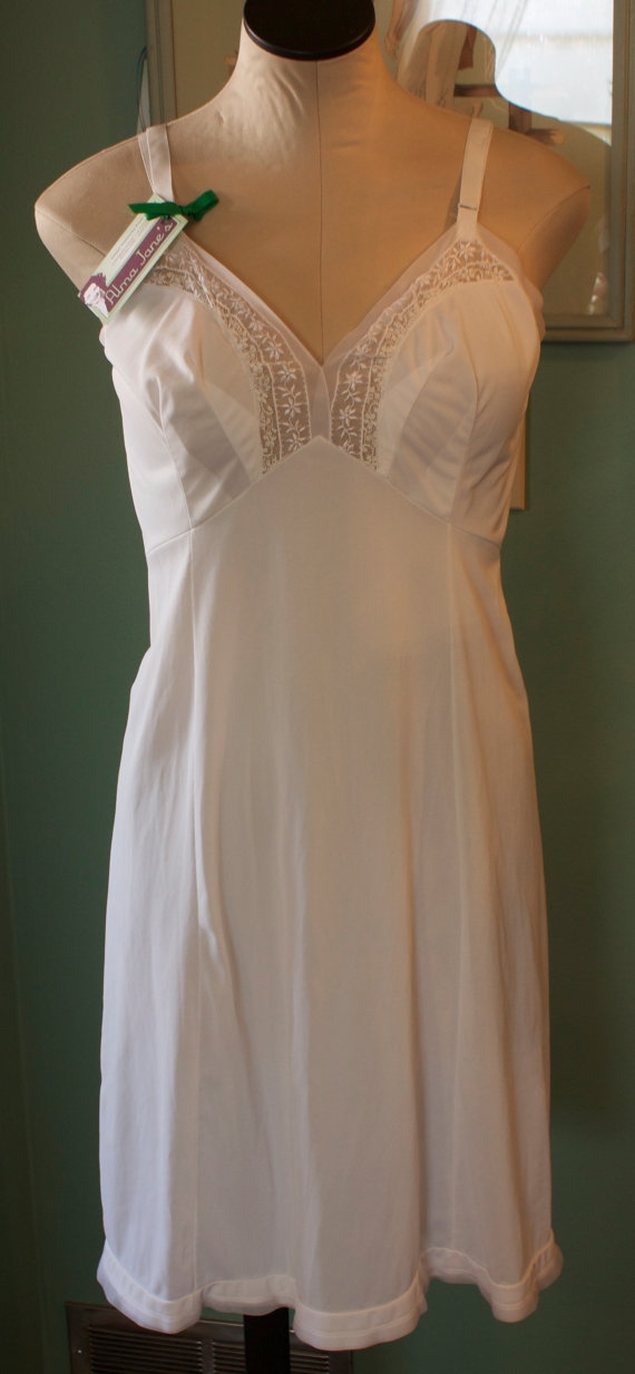 زفاف - Vintage White Slip by Goddard Artemis, Women's size 38 Average, embroidered white slips, lacy lingerie, Made in USA, item #24.3