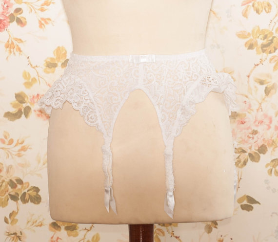Wedding - Vintage White Lace Flared Hip Garter Belt, Suspender Belt. Waist Circumference: 23 - 28"