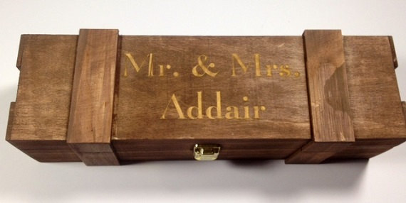زفاف - Groomsmen OR Bridesmaid Gift -FREE Shipping- One Rustic Laser Engraved Wine Box - Personalized & Stained - Custom Name OR Monogram Engraved