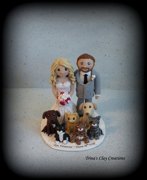 Свадьба - Wedding Cake Topper, Custom Cake Topper, Cat, Dog, Bride and Groom, Polymer Clay, Personalized, Custom Made Keepsake
