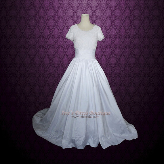 زفاف - Modest Ball Gown Wedding Dress with Short sleeves 