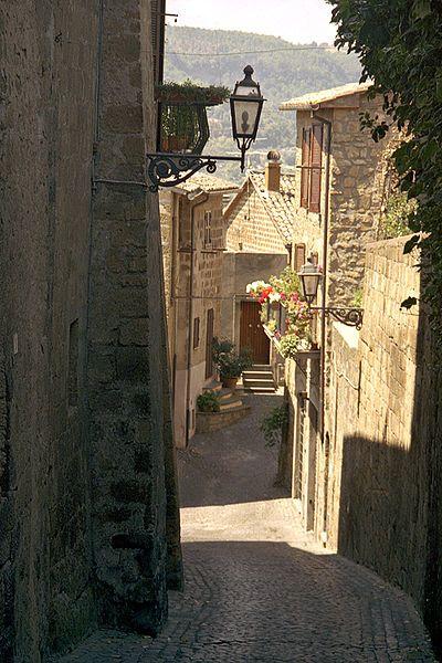 زفاف - File:Orvieto-Street2.jpg - Wikipedia, The Free Encyclopedia