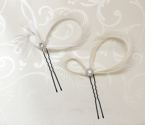 Свадьба - Bridal Hair Pins Ivory White Color - Bridal Hair Clips - Bridesmaids Gift - Wedding Accessories - Prom Modern Wedding - Custom Color