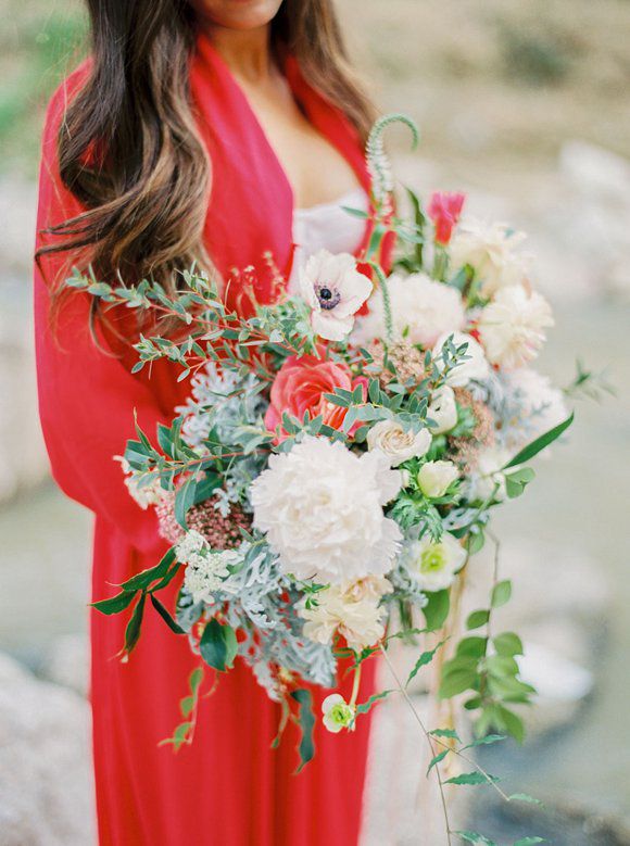 Hochzeit - Texan Creekside Bridal Shoot