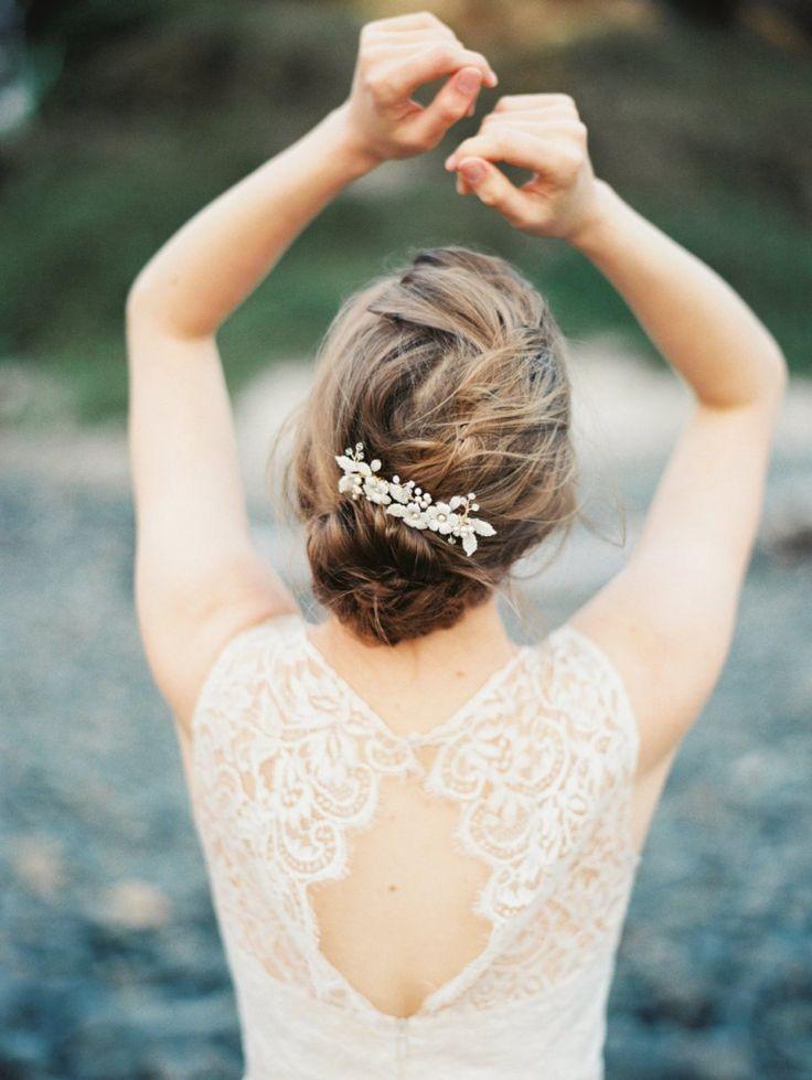 Wedding - How To Beautifully Wear A Hair Comb The Right Way