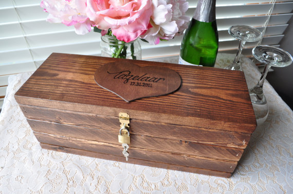 Hochzeit - Custom Wooden Wine Box Personalized Wedding Wine Box Unique Wedding Gift Lock and Key Rustic Wine Box Wedding Keepsake Ceremony Decor