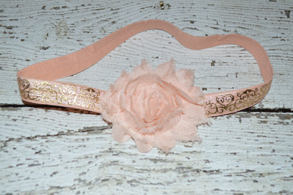 Свадьба - Pretty Peach and Gold Damask Shabby Chic Baby Girl Headband-Toddler-Infant Headband-Peach Hair Bow-Wedding Headband-Peach and Gold Foil Bow