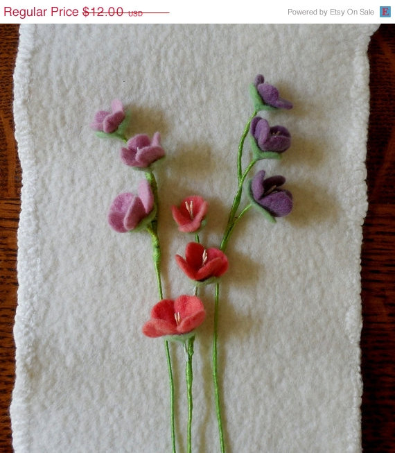 Свадьба - AUGUST SALE Floral Spray - 3 felted flowers on a branch - choice of color - felted flower
