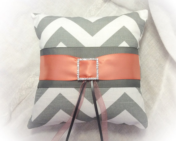Mariage - Custom RING BEARER PILLOW -  Gray Chevron, Grey and Coral Ring Pillow, Rhinestone Buckle, Custom colors available