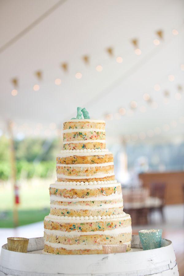 Hochzeit - 10 Chic Naked Wedding Cakes And Why We Love Them