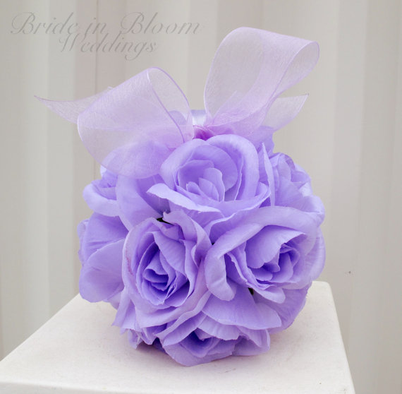 Свадьба - Flower girl pomander lavender kissing ball wedding flower ball decoration