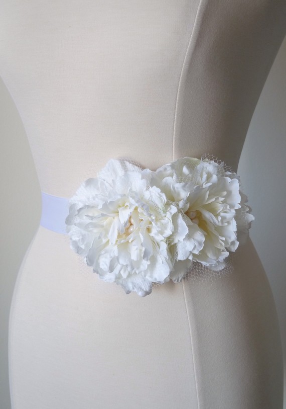 زفاف - Bridal dress sash - Double peony flower