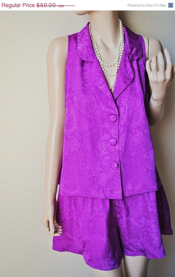Свадьба - ON SALE Vintage Purple Button Up Pajama Set - by Victoria's Secret - Medium - NWT
