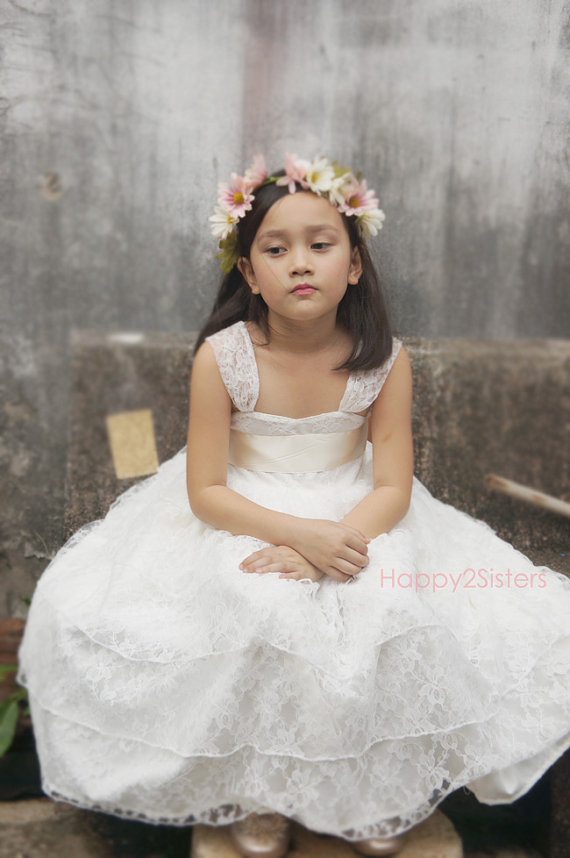 Mariage - Lace Flower Girl Dress-Ivory Lace Dress/Rustic Flower Girl/-Vintage Wedding-Shabby Chic Flower Girl Dress