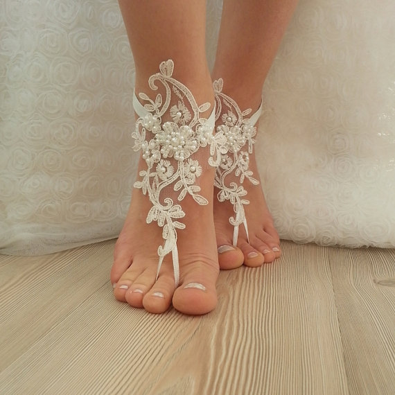 Свадьба - Beach wedding barefoot sandals FREE SHIP embroidered sandals, ivory Barefoot , french lace sandals, wedding anklet,