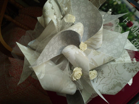 Свадьба - Pinwheel Bouquet With Six Eclectic Pinwheels for Toss, Bridesmaid, or Outdoor Wedding