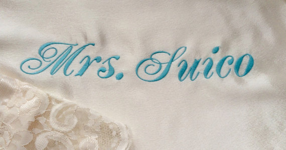 Свадьба - Monogram Options for Bridesmaid and Bride Robe, personalized robe, custom embroidery