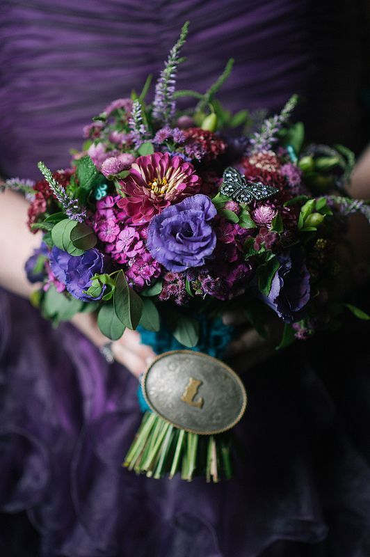 زفاف - Use A Belt Buckle On Your Wedding Bouquet