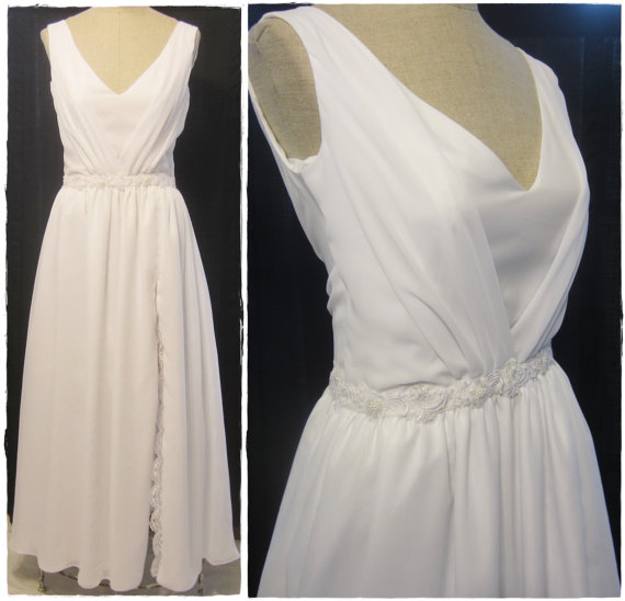 Свадьба - Understated Vintage Bridal Gown, Simple and Elegant White Wedding Dress, Roman, Grecian Draping, Beaded Belt, V Back, Womens Vintage Formal