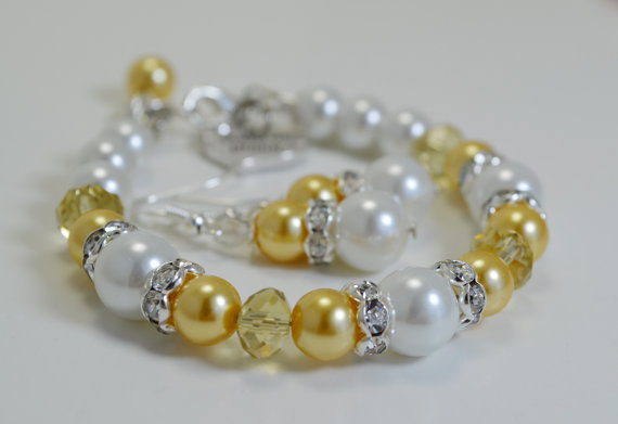 Hochzeit - Yellow Pearl Bracelet and Earrings Set, Yellow and White Jewelry, Bridal Jewelry, Bridesmaid Pearl Jewelry,Yellow and White Wedding Combo