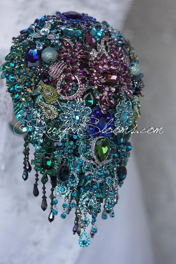 Mariage - Cascade Peacock Wedding Brooch Bouquet. "Glamour Peacock" Teal Emerald Royal Blue Cascading Peacock Bouquet. Dangle Bridal broach bouquet