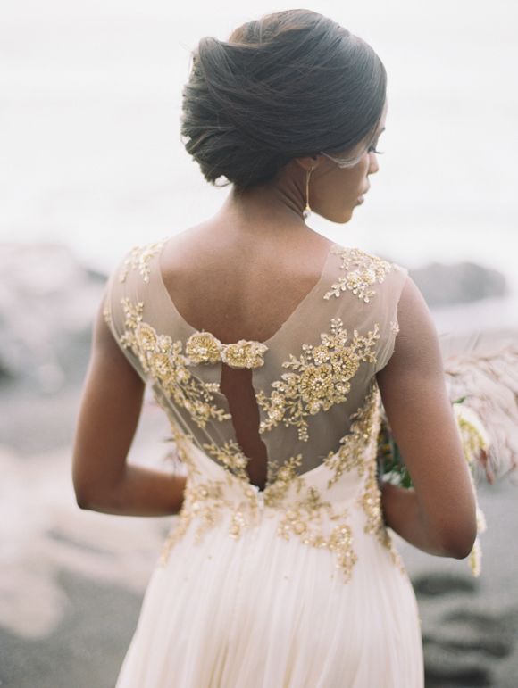 Hochzeit - Windswept Coastal Inspiration In Grey And Gold - Magnolia Rouge