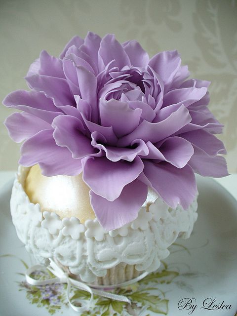زفاف - Dahila Cupcake