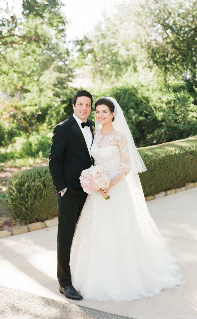 Mariage - Never-Before-Seen Photos From Casey Wilson's Wedding!