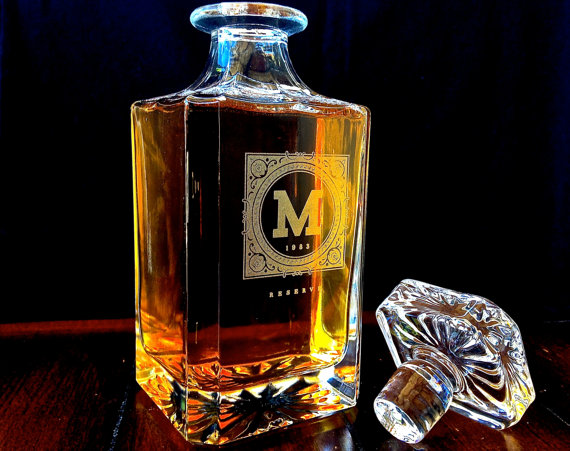زفاف - Groomsmen Gift – Personalized Whiskey Decanter – Engraved