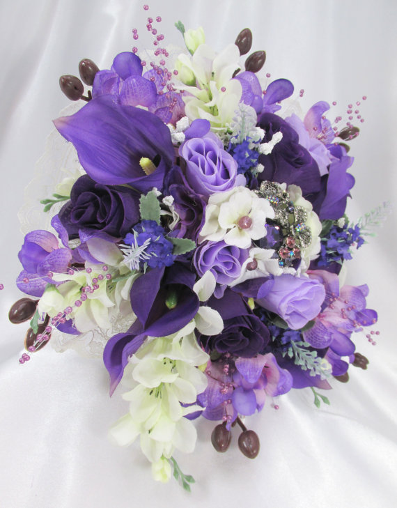 زفاف - Purple, Lavender and Ivory Victorian Bridal Brooch Bouquet with Ivory Pearl Lace Handle and backing in Radiant Orchid colors - Ready to Ship
