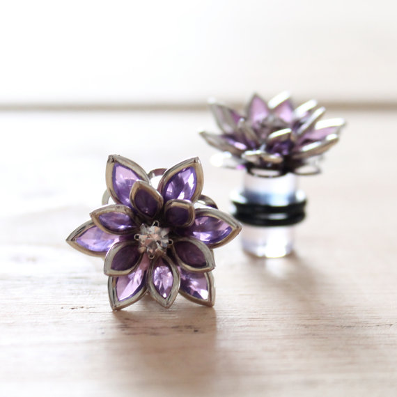 Mariage - Plugs Size 4g 2g 0g 00g and UP Vintage Inspired Purple Flowers w Rhinestones Custom Gauges for Size 4 2 0 00 Wedding Bridal Bridesmaids