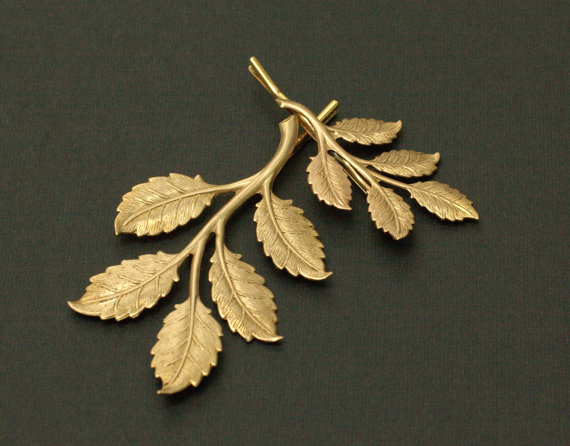 Свадьба - Leaf hair pins leaves bridal golden brass bobby pin wedding hair accessory branch hair slide set woodland rustic twig bridesmaid