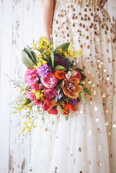 Hochzeit - 15 Fresh Florals For Modern Summer Weddings
