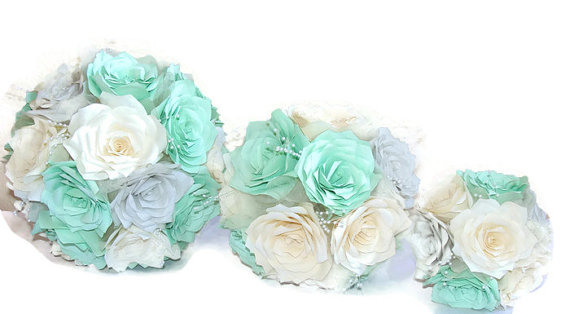 زفاف - Bridal bouquet, Mint green, silver and ivory elegant paper Rose bouquet, Can be made in any colors, Keepsake toss bouquet,Bridesmaid bouquet