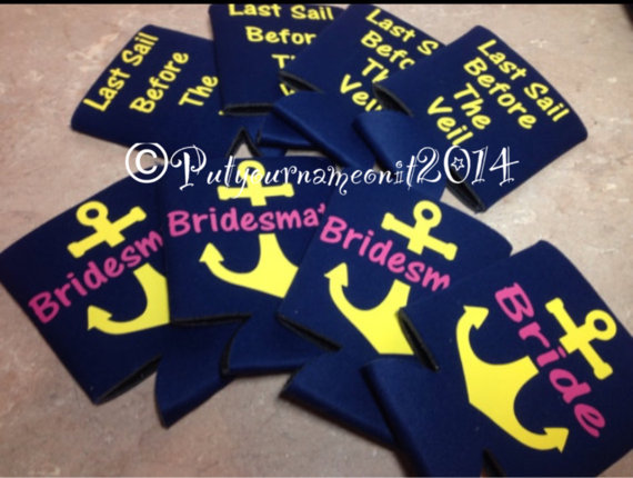Hochzeit - Eight (8) Last Sail Before the Veil can koozie. Great for the bride and bridesmate! Bachelorette party!
