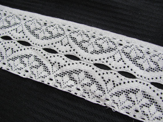 Mariage - Vintage Ivory Lace Trim - 3 Inches Wide - 2 Yards total length - Original 1970s 