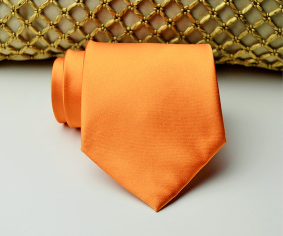 Hochzeit - Orange Necktie. Groomsmen Neckties. Wedding Neckties. Mens Necktie. Orange Wedding. Orange Groomsmen. Orange Ties. Orange Neckties.