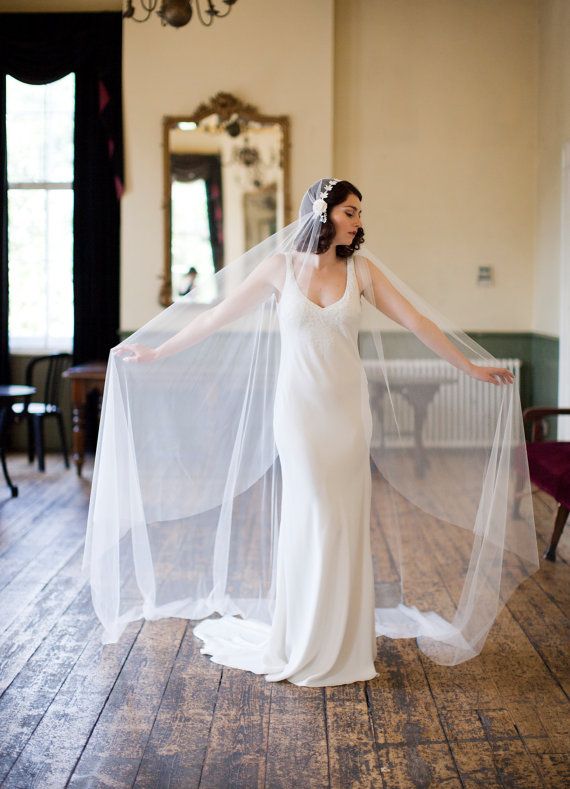 Hochzeit - Cathedral Length Veil In Ivory Tulle, Juliet Cap Style, 1930s Veil