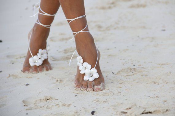 زفاف - Editor’s Pick: The Perfect Beach Wedding Shoes That Aren’t Shoes At All