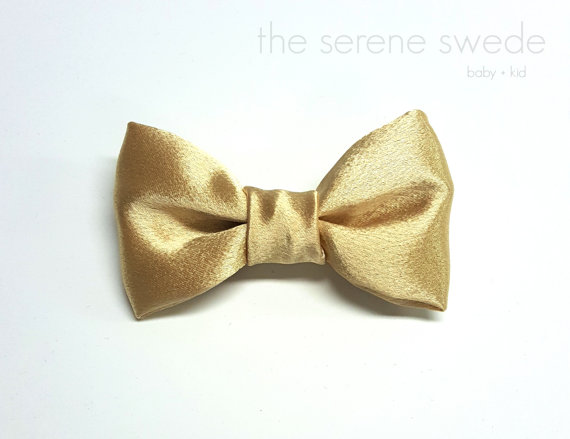 Mariage - Satin Gold Clip on Bow Tie / Satin Bow Tie / Boy Bowtie / Gold Toddler Bowtie / Gold Ring Bearer Bow Tie / Gold Bowtie / Boy Wedding Bow Tie