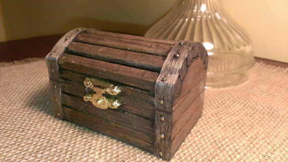 Hochzeit - beach wedding ring box, nautical wedding wooden ring box, personalized treasure chest